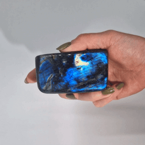Madagascar Labradorite Medium Stone